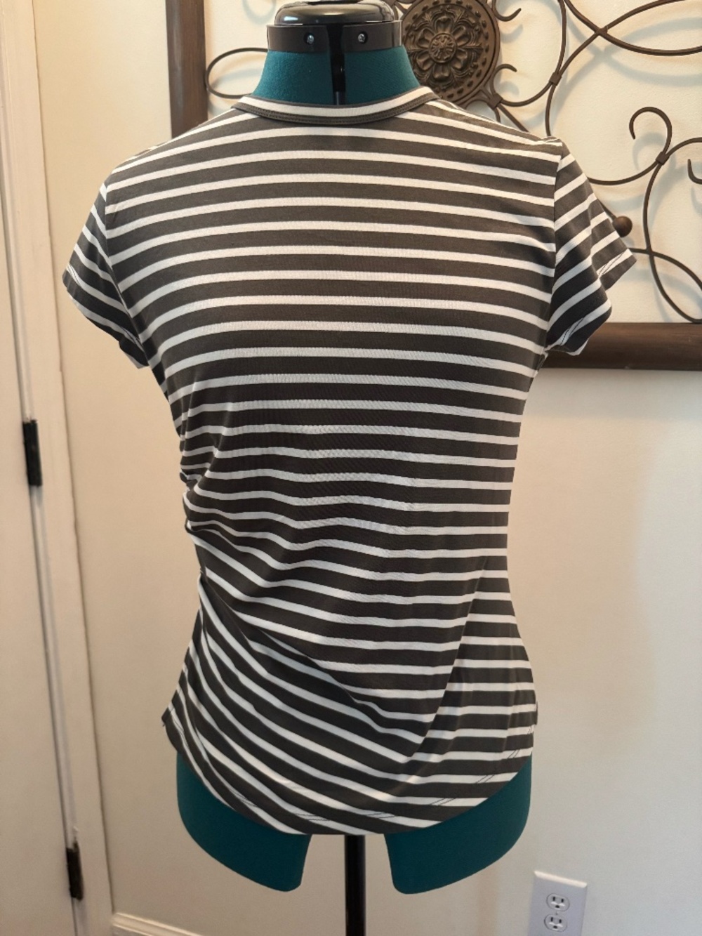 Madewell Green Cream Striped Short Sleeve Top Side Gathering Size Small NWOT